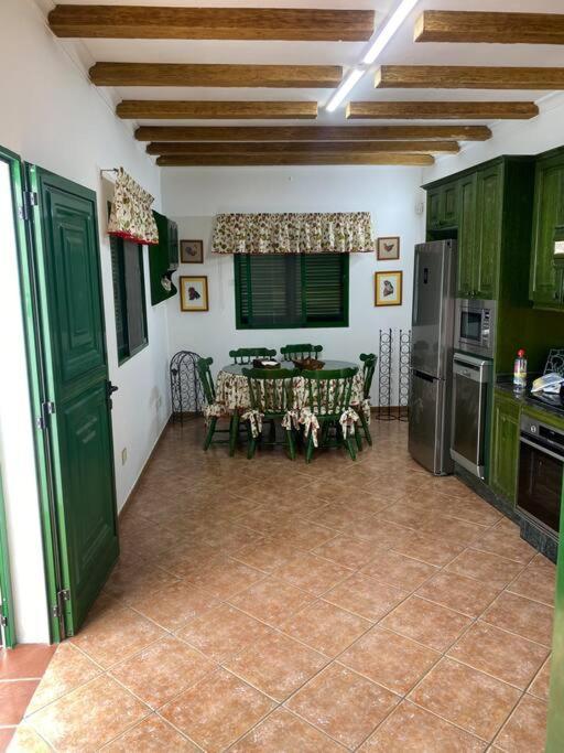 La Finca. Casa En Ciudad. Zona Residencial Muy Tranquila Telde Bagian luar foto