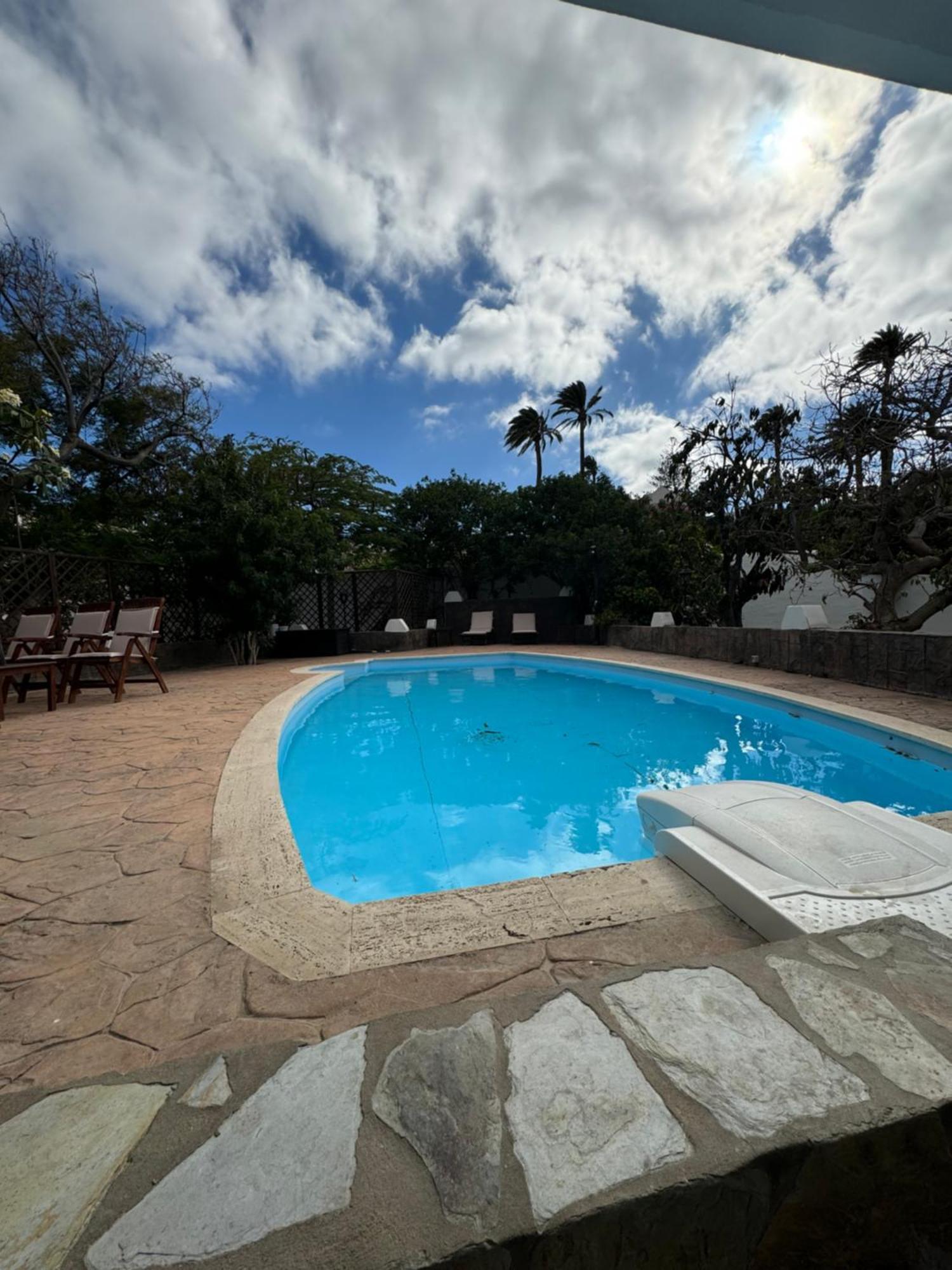 La Finca. Casa En Ciudad. Zona Residencial Muy Tranquila Telde Bagian luar foto